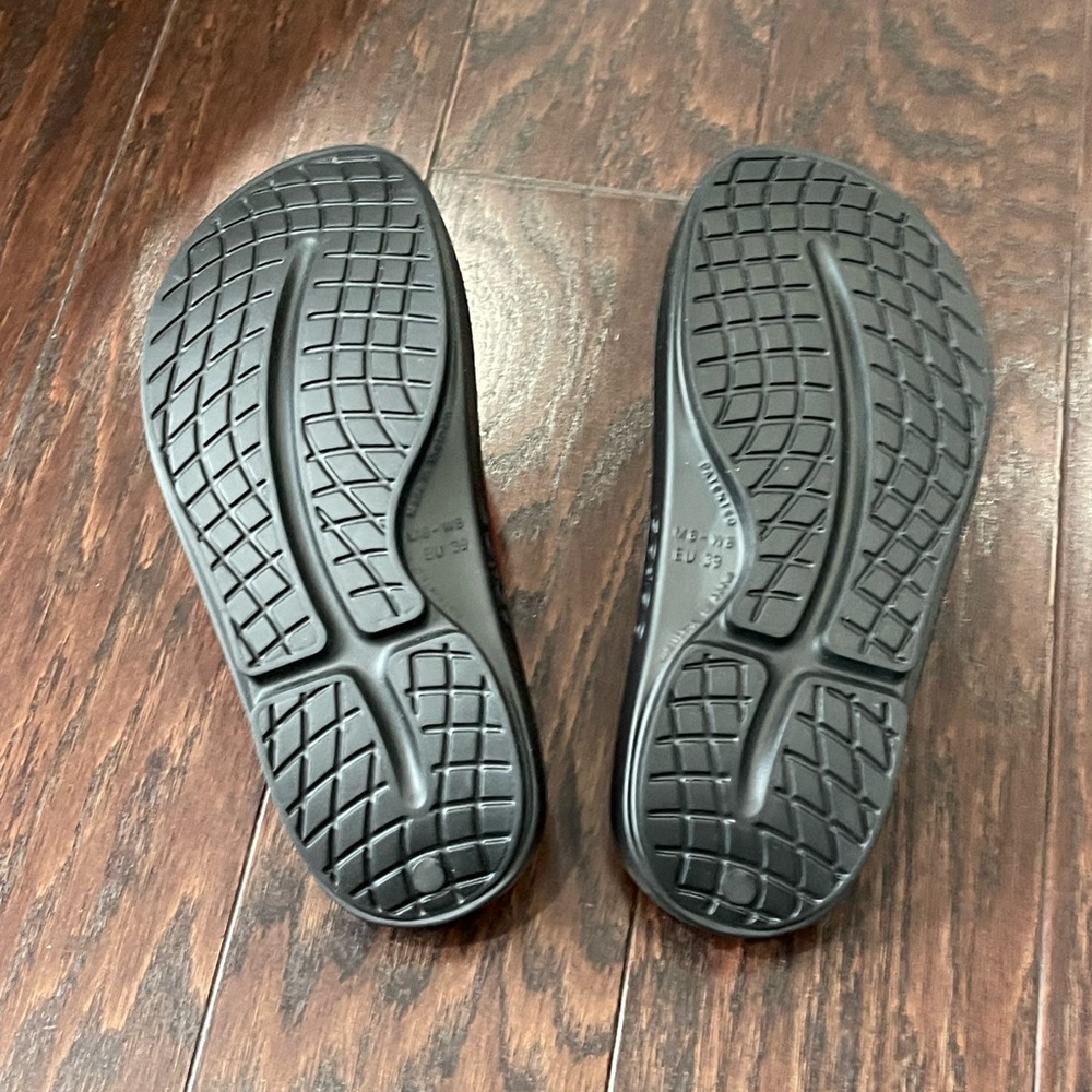OOFOS Ooahh Slide Luxe Sandal Men 6 Women 8 Orange Black Recovery Cushioned - Picture 3 of 6